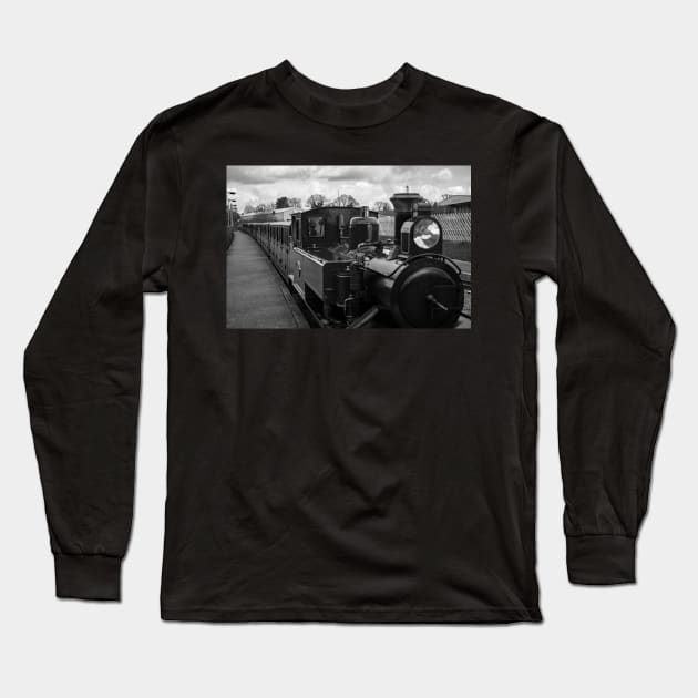 Small steam locomotive coming in to the station Long Sleeve T-Shirt by yackers1
